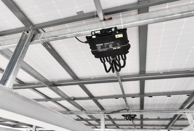 全能護航,昱能一拖八微逆助力光伏車棚低碳發展!