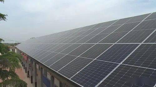太陽能光伏發電,成了村里致富的 金鑰匙